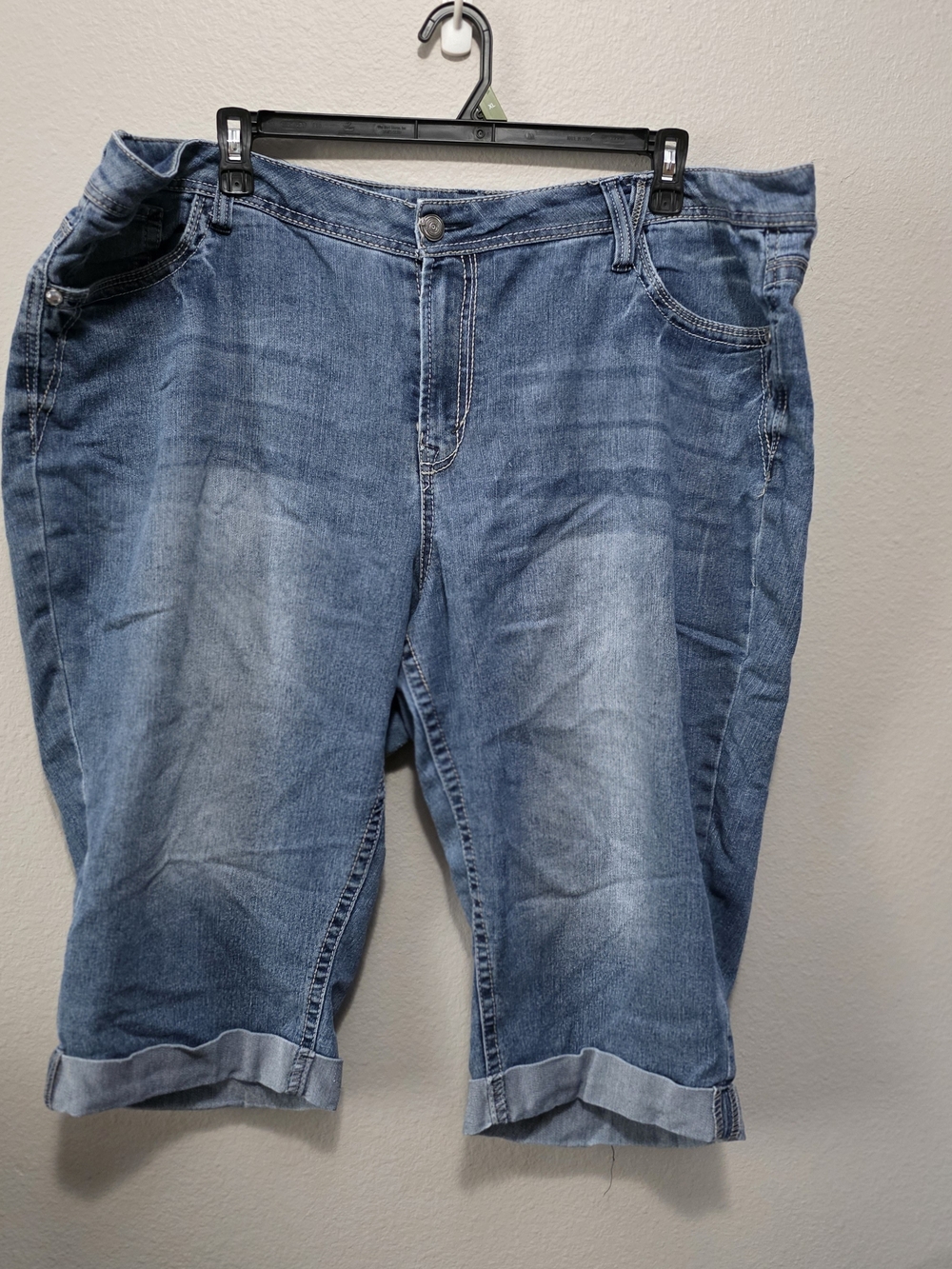 Faded Glory Blue Denim Capri with Red Logo Tag